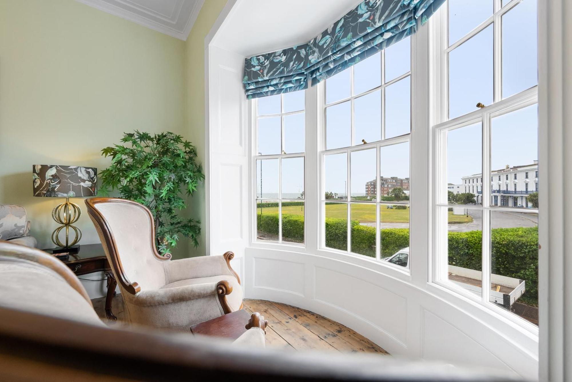 Luxury Georgian Home, Hot Tub, Sea View, Private Garden, Sleeps 6 Bognor Regis Exterior foto