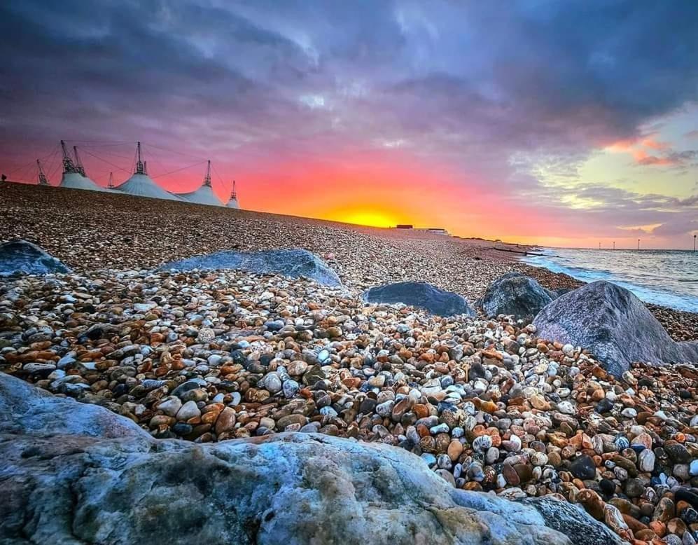 Luxury Georgian Home, Hot Tub, Sea View, Private Garden, Sleeps 6 Bognor Regis Exterior foto