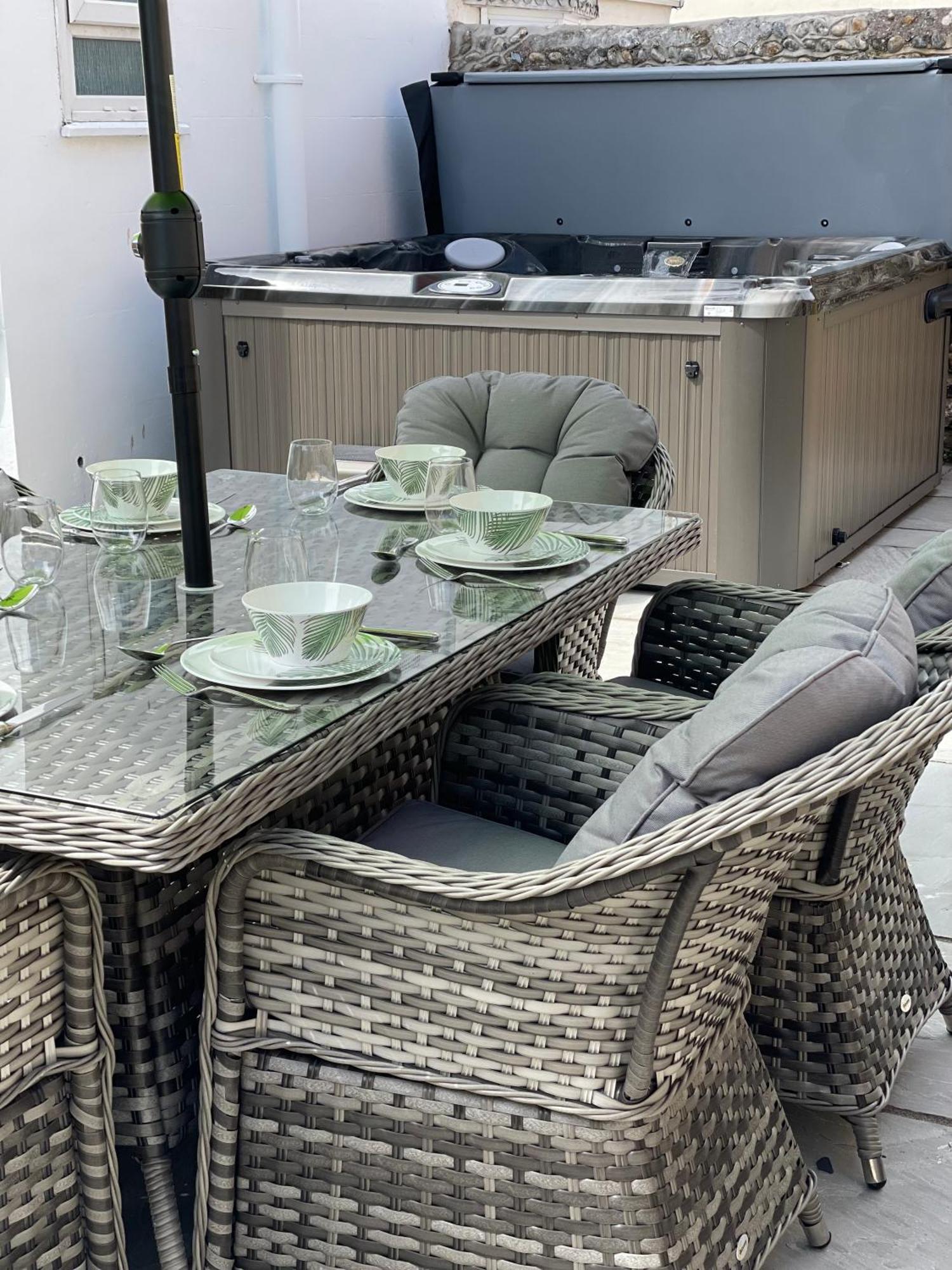 Luxury Georgian Home, Hot Tub, Sea View, Private Garden, Sleeps 6 Bognor Regis Exterior foto
